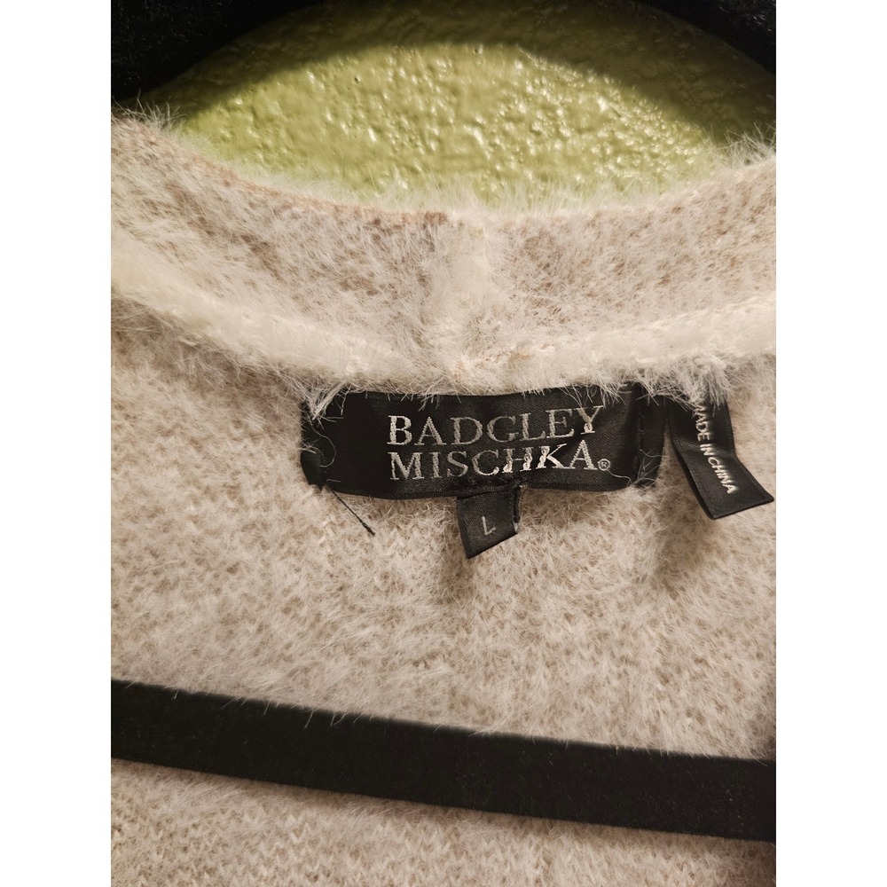 White sweater cardigan by Badgley Mischka - Picture 3 of 4